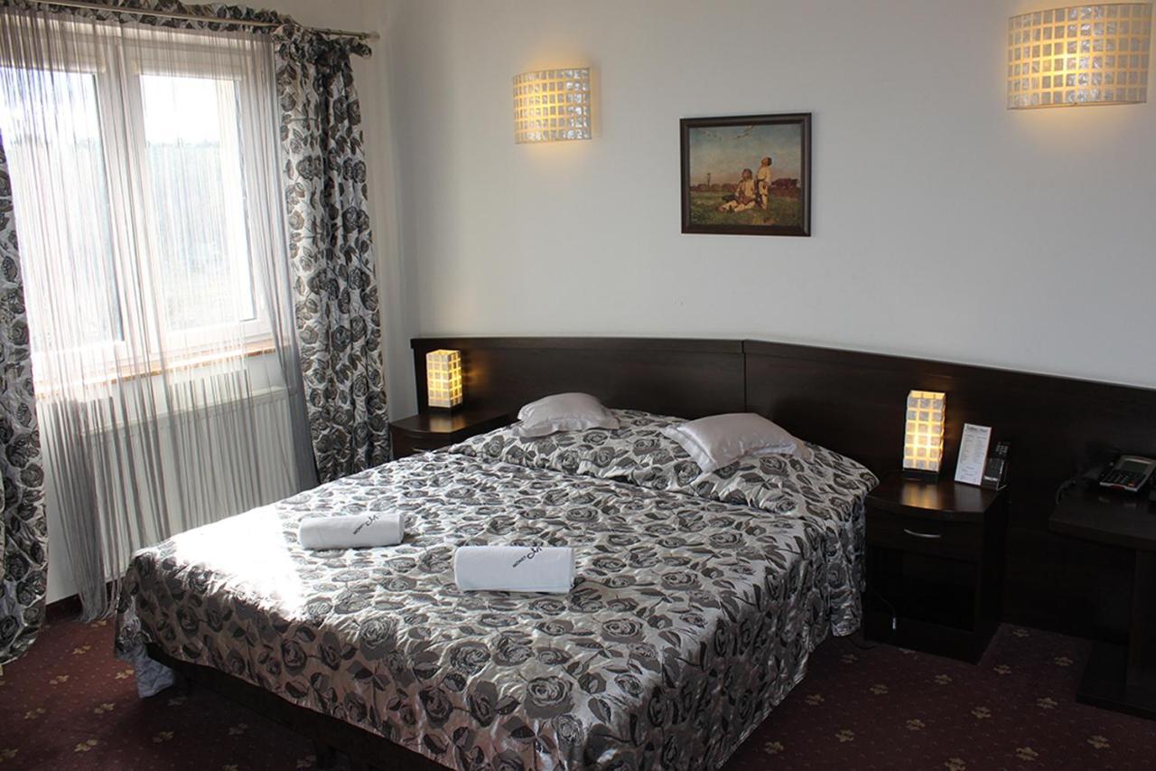 Hotel Monet & Rubbens 3*